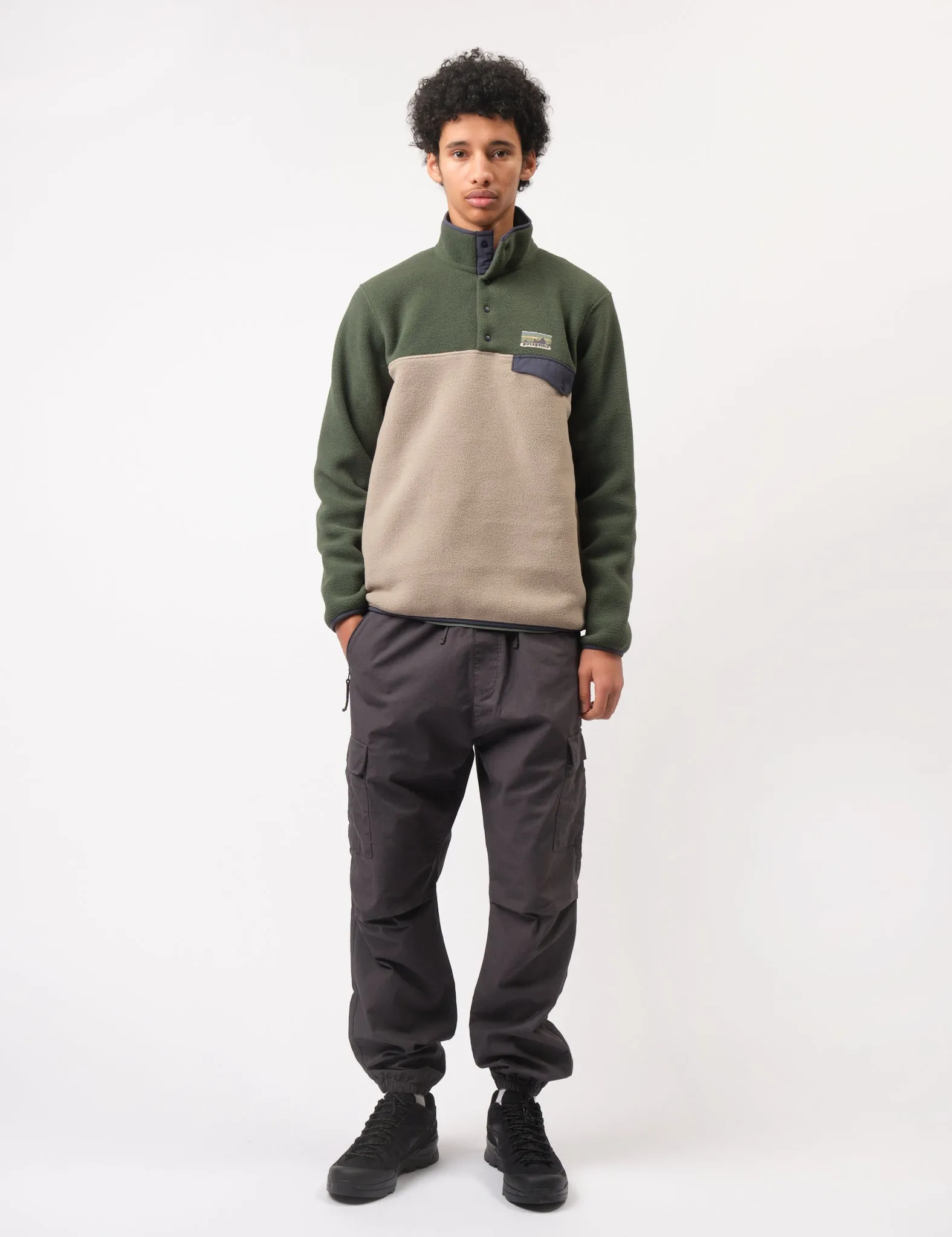 Best-Selling Patagonia LW Synch Fleece Snap-T Pullover - Seabird Grey  Almost Gone!