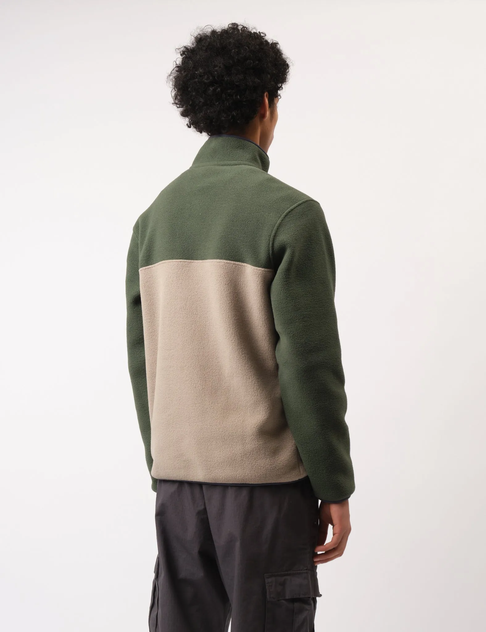 Best-Selling Patagonia LW Synch Fleece Snap-T Pullover - Seabird Grey  Almost Gone!