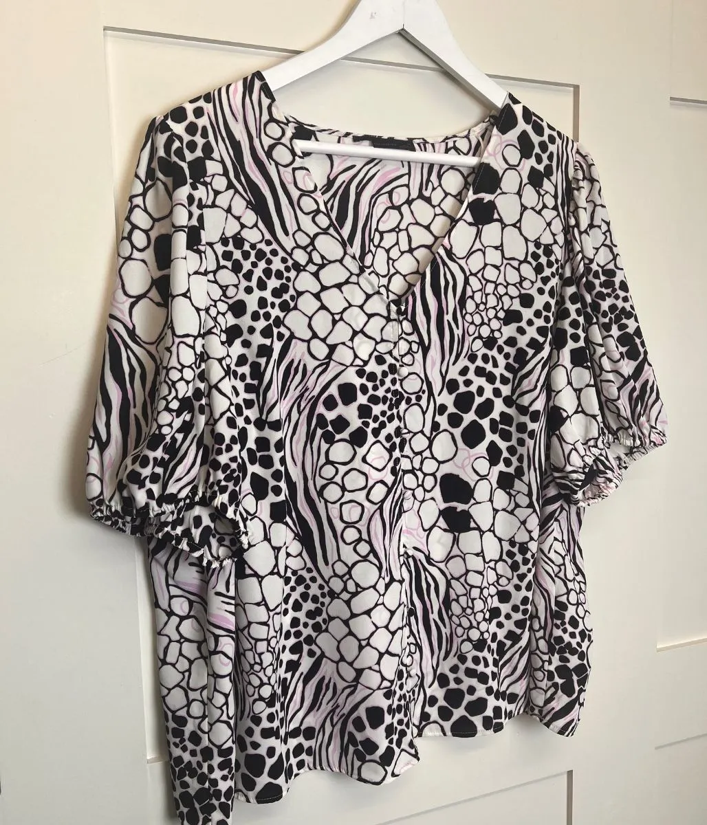 Black Abstract Print Puff Sleeve Blouse