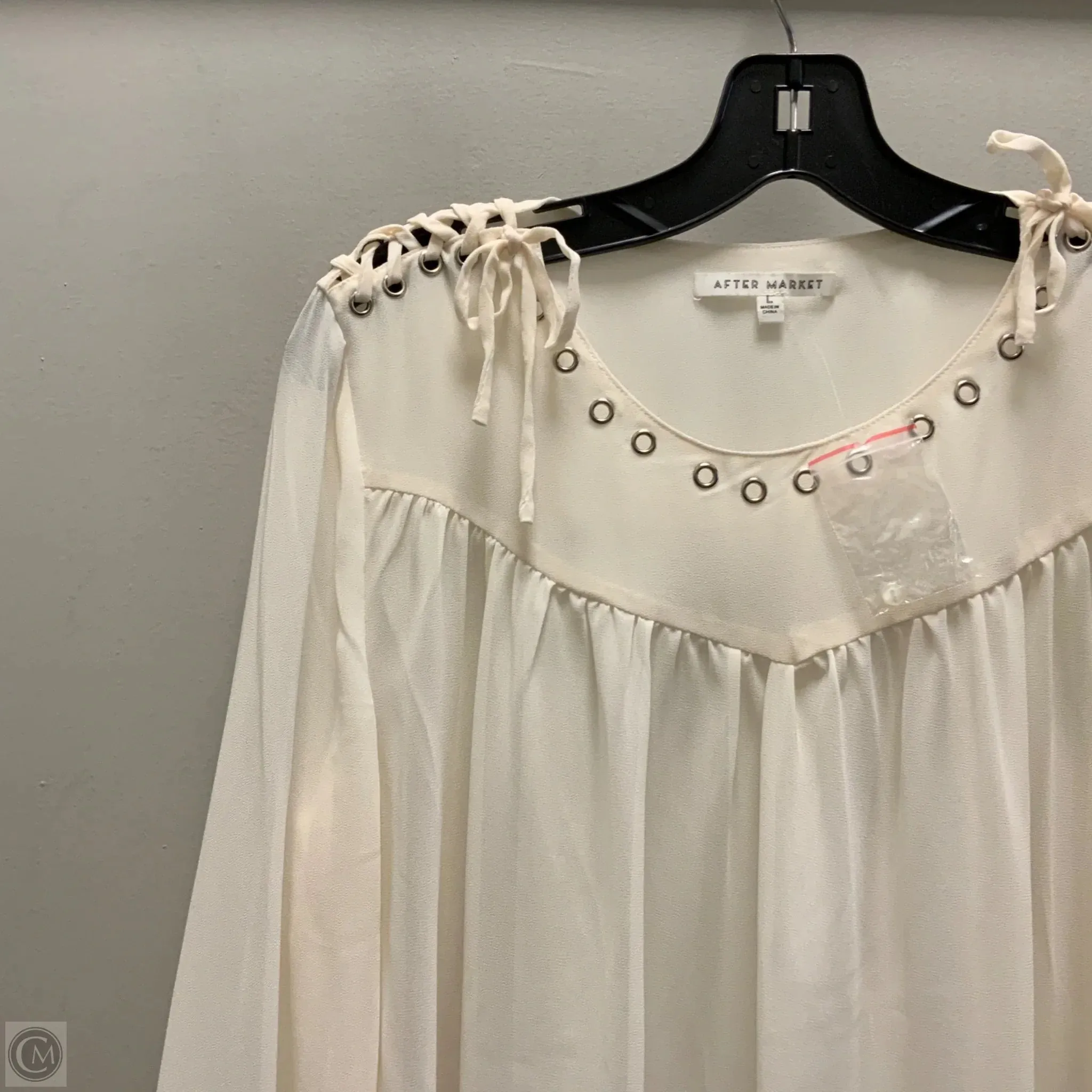 Blouse Long Sleeve By After Market In Cream, Size: L