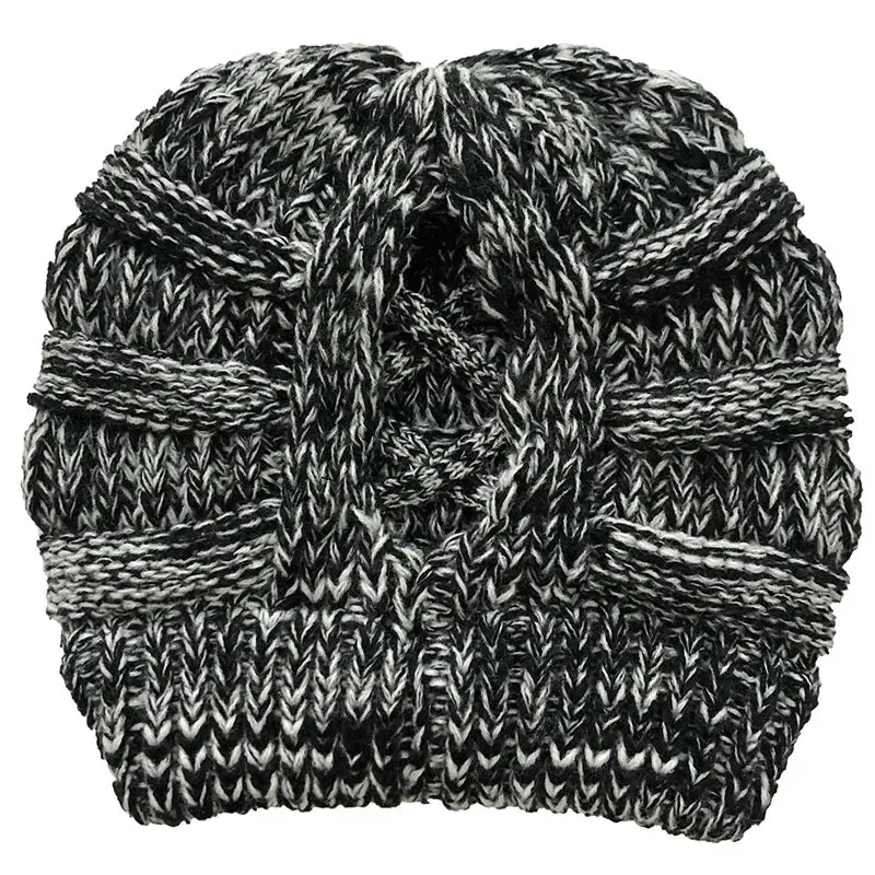 Bonnet Femme Hiver avec Ouverture pour Queue de Cheval - Pony