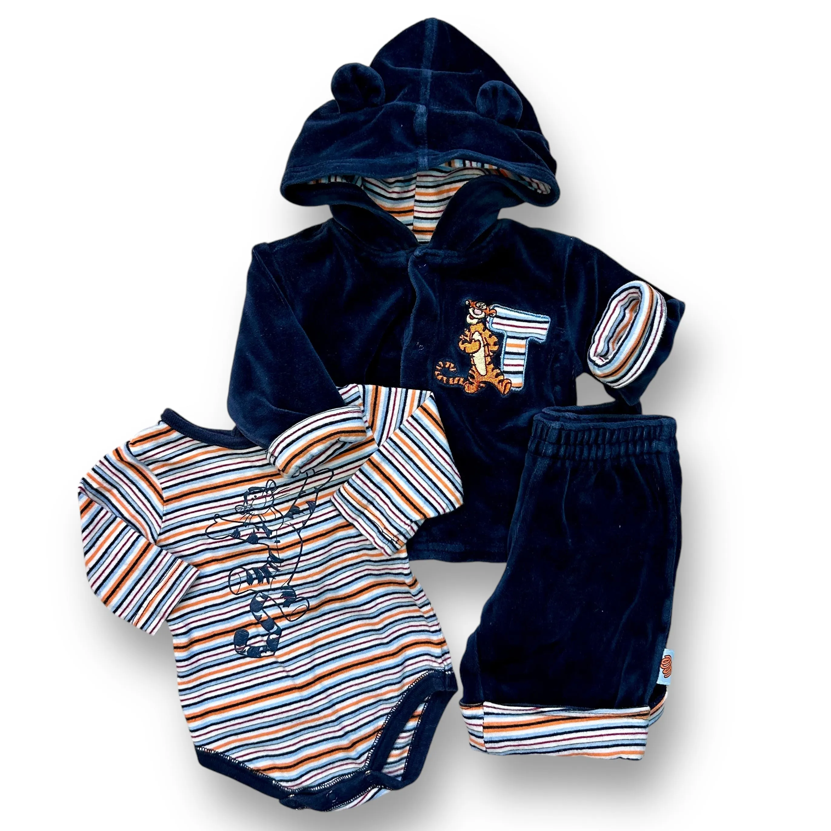 Boys Disney Baby Size 0-3 Months Velour Winnie the Pooh Tigger 3-Pc Outfit