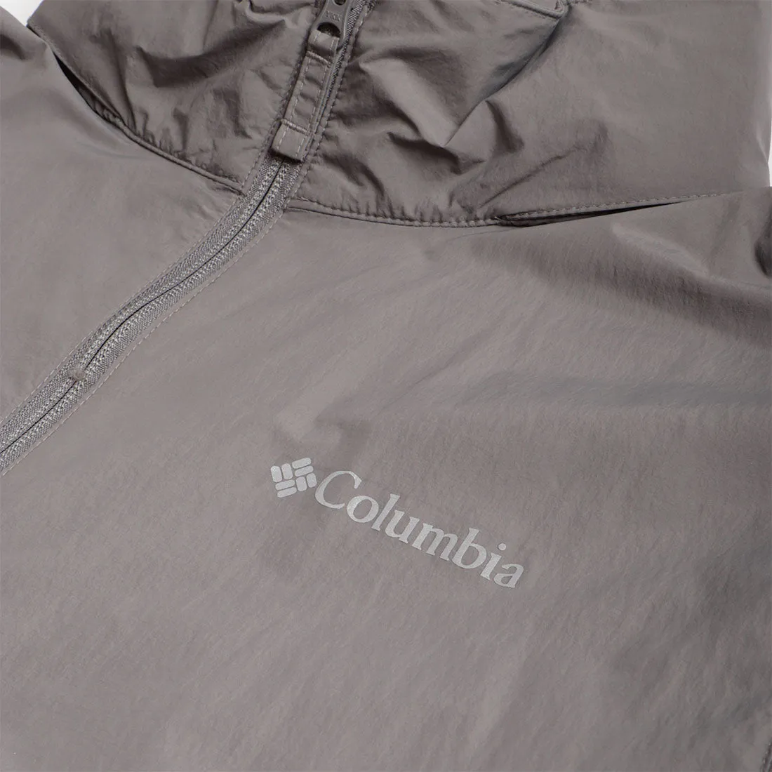 Customer Favorite Columbia Loop Basin Windbreaker  Going Fast!