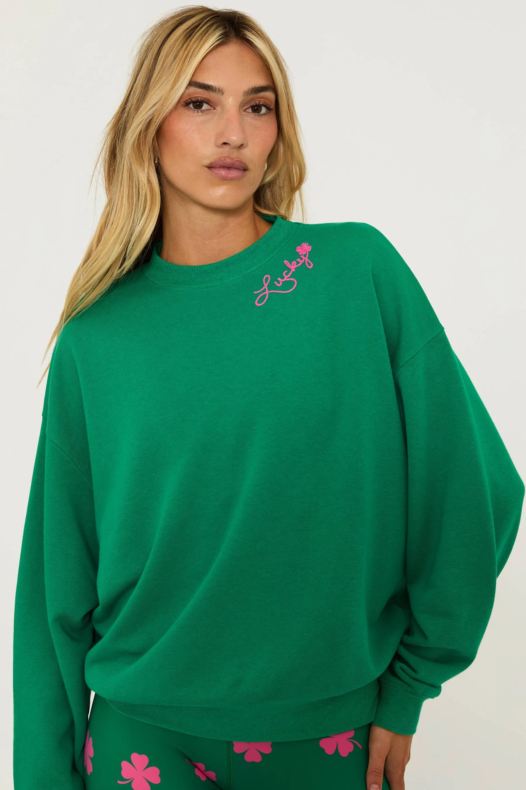 Devyn Oversized Sweatshirt Lucky Clover Beach Riot