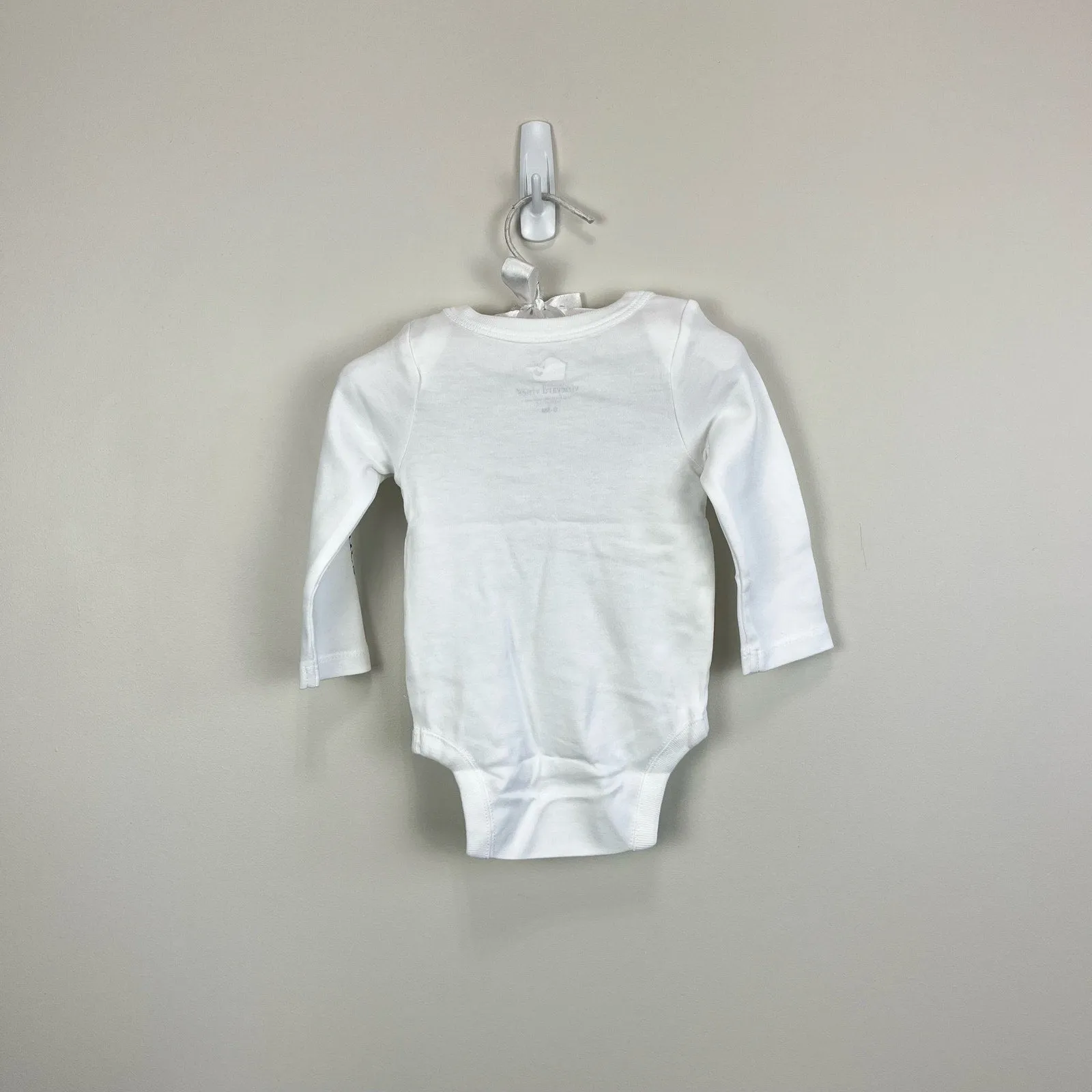 Doorbuster Vineyard Vines Baby Santa Whale Bodysuit 0-3 Months NWT  Ends Soon!