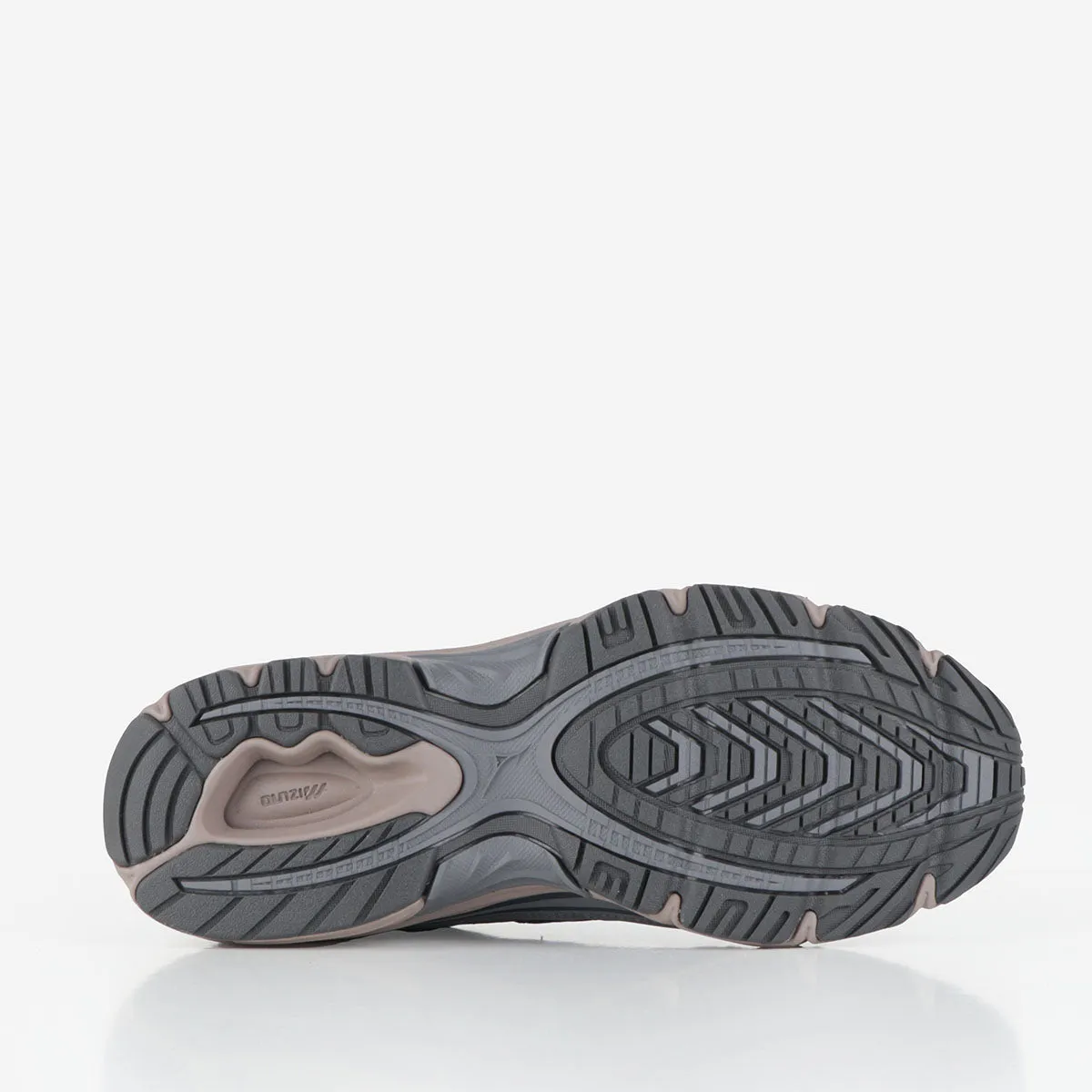 Editors Choice Mizuno MXR Tech Shoes  Going Fast!