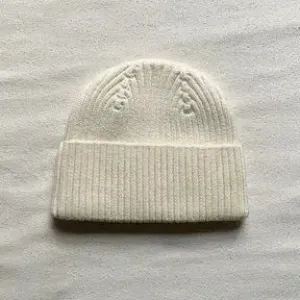 Fable & Bear Ribbed Hat Natural White
