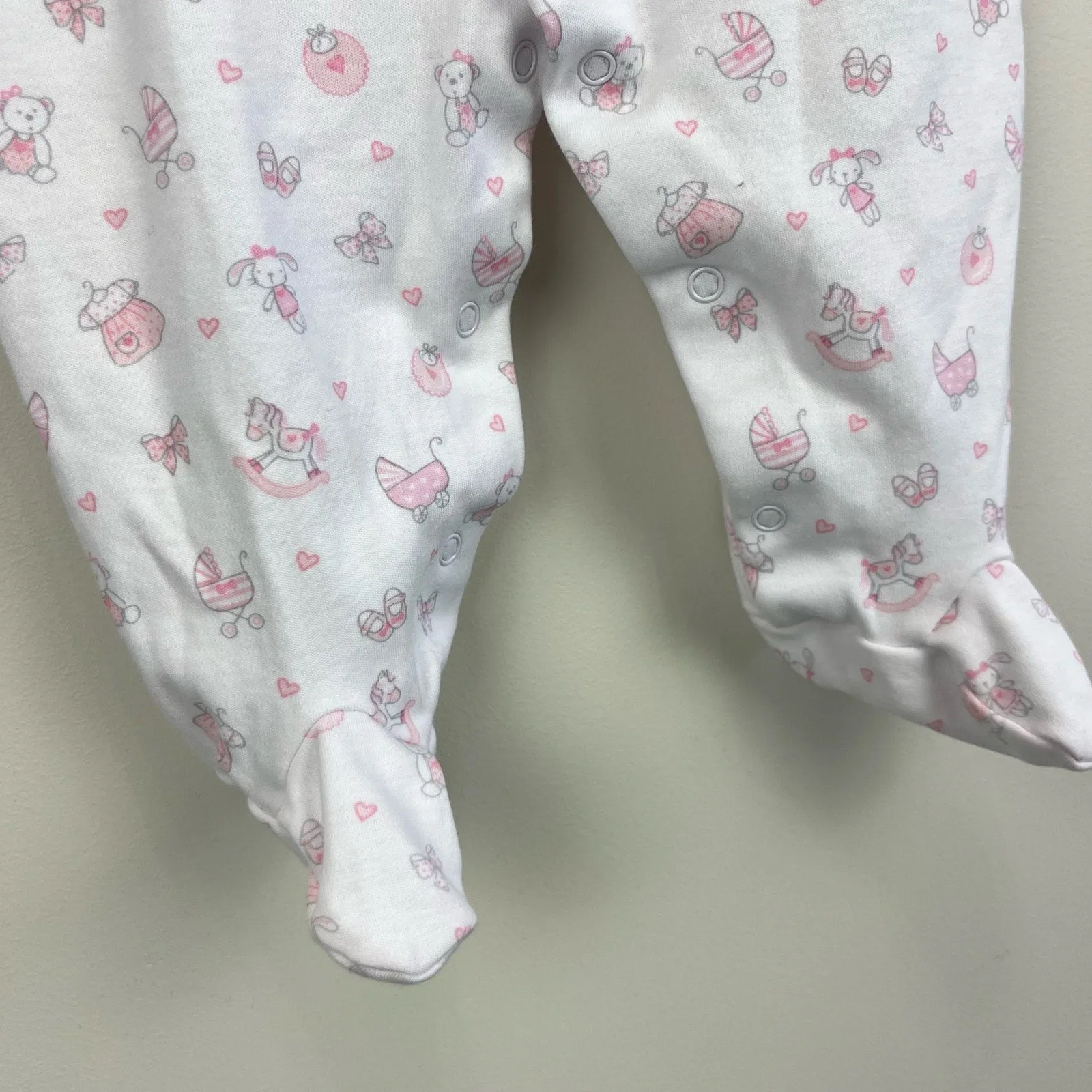 Flash Sale! Kissy Kissy White Pink Footie 6-9 Months  Limited Stock!