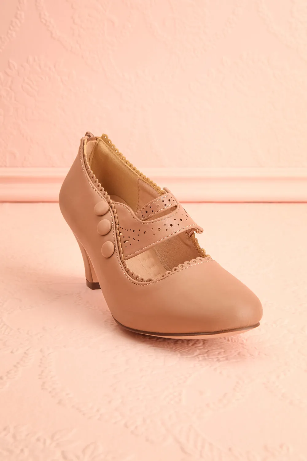 Genet Taupe | Closed Toe Heels