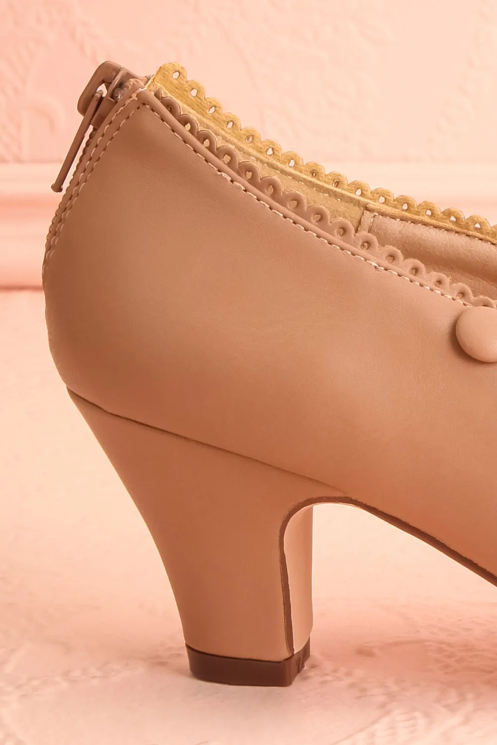 Genet Taupe | Closed Toe Heels