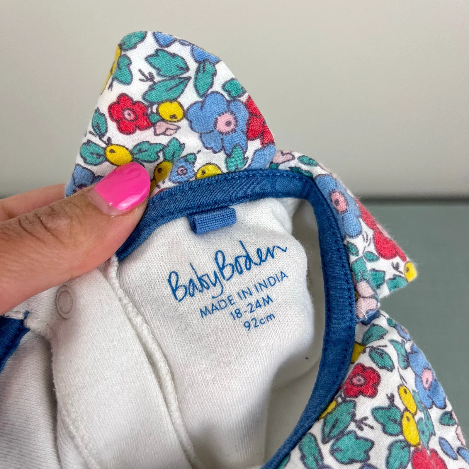 Hot Deal Mini Boden Floral Collar Cotton Bodusuit Multi Sky Apple Blossom 18-24 Months  Limited Release!