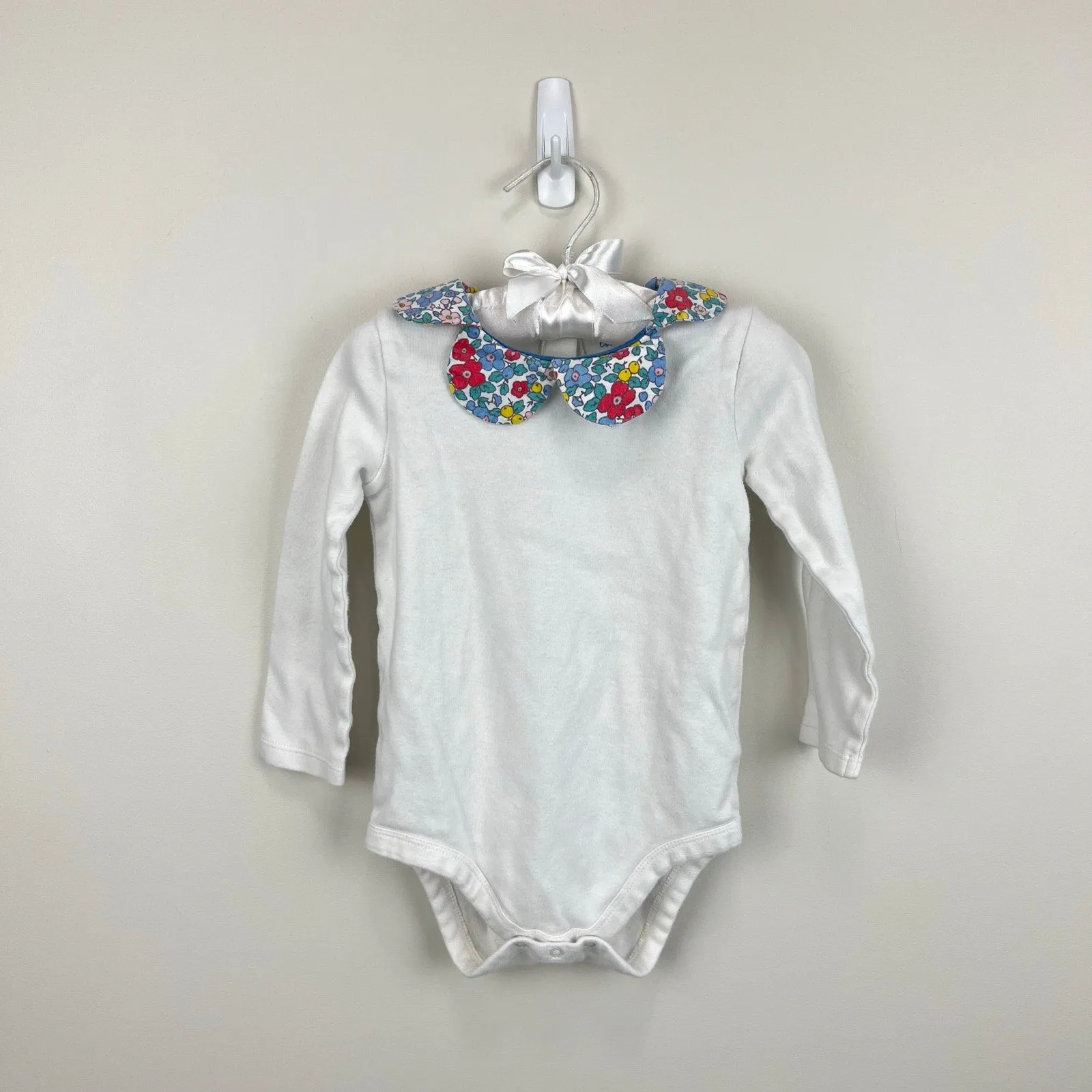 Hot Deal Mini Boden Floral Collar Cotton Bodusuit Multi Sky Apple Blossom 18-24 Months  Limited Release!