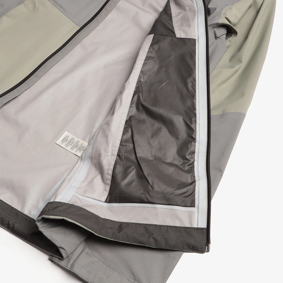 Insta-Worthy Patagonia Granite Crest Rain Jacket  Stylish & Comfortable
