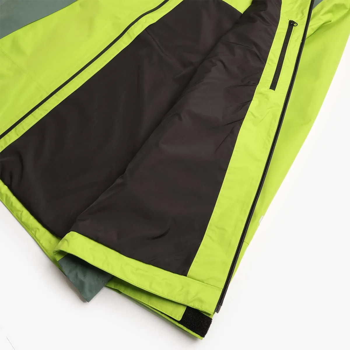 Insta-Worthy The North Face NSE Shell Jacket  Limited Availability!