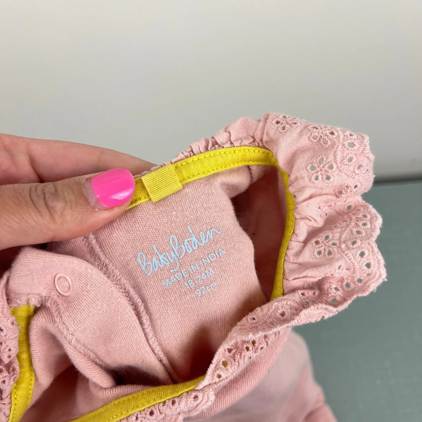 Luxury Feel Mini Boden Short Sleeve Pink Eyelet Ruffle Collar Bodysuit 18-24 Months  Last Few Pieces!