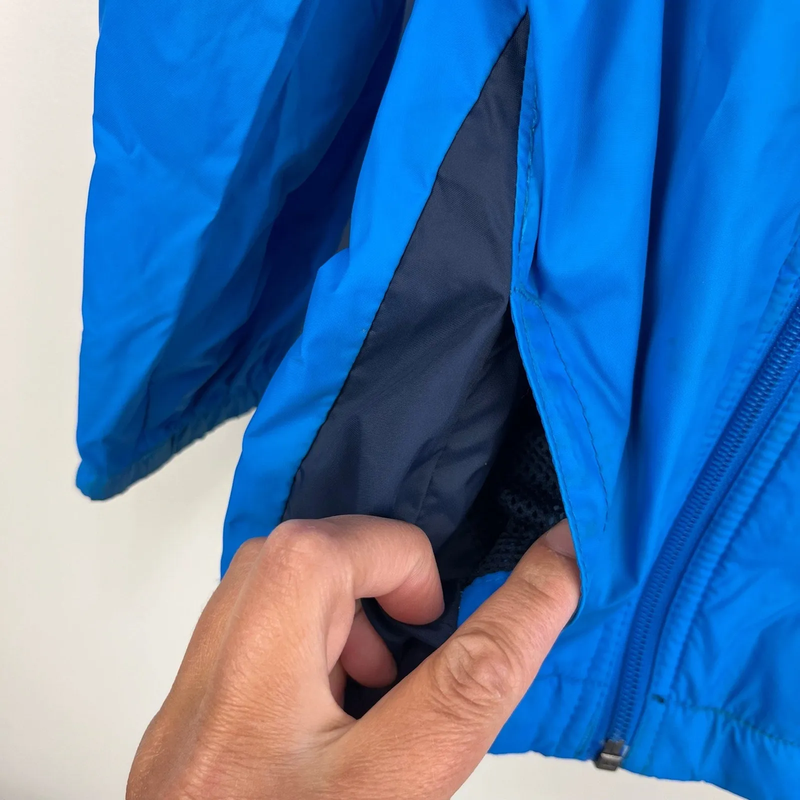 Premium Quality Columbia Boys Blue Windbreaker Jacket 3T  Ends Soon!
