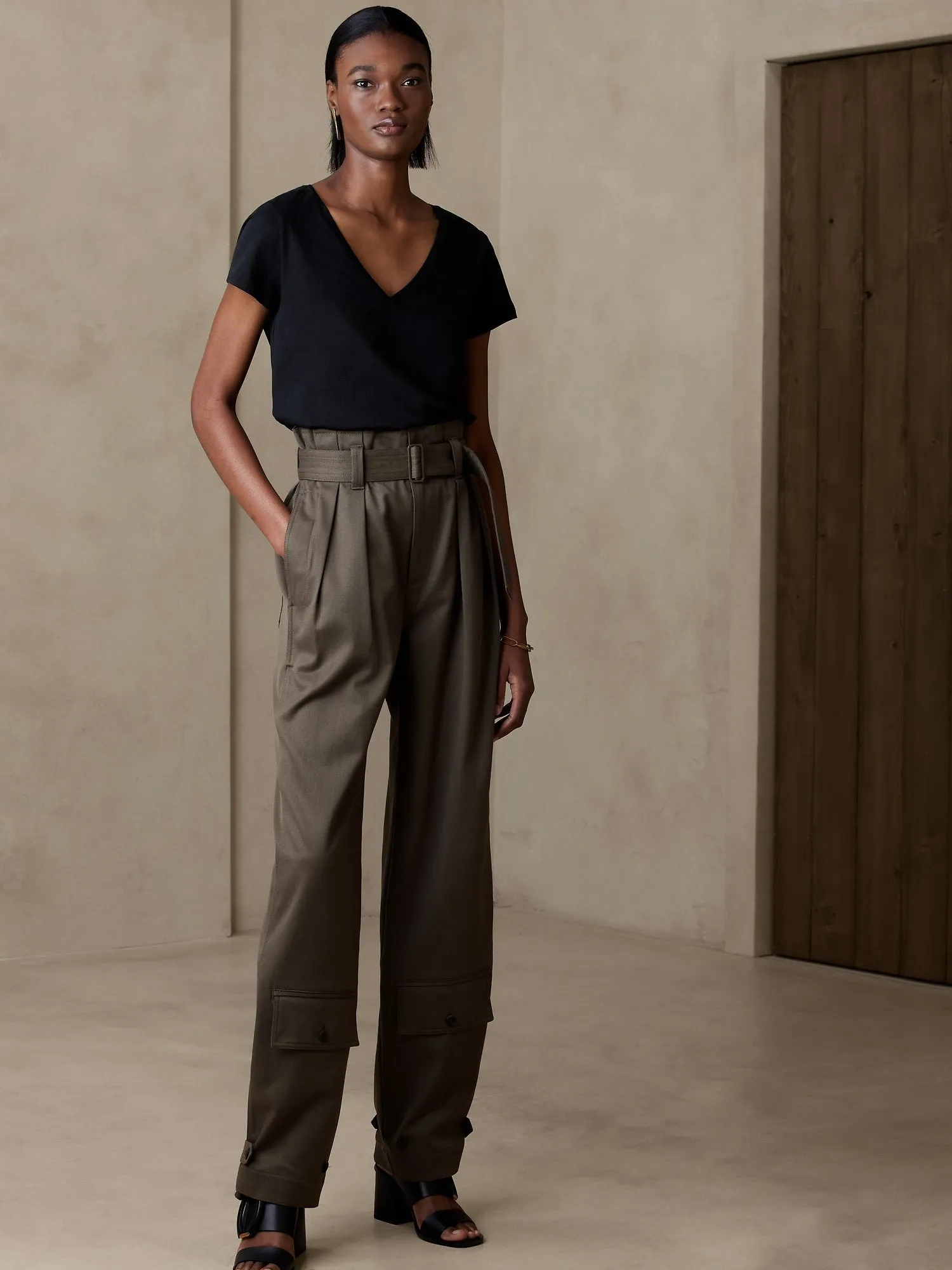 SUPIMA V-Neck T-Shirt Banana Republic