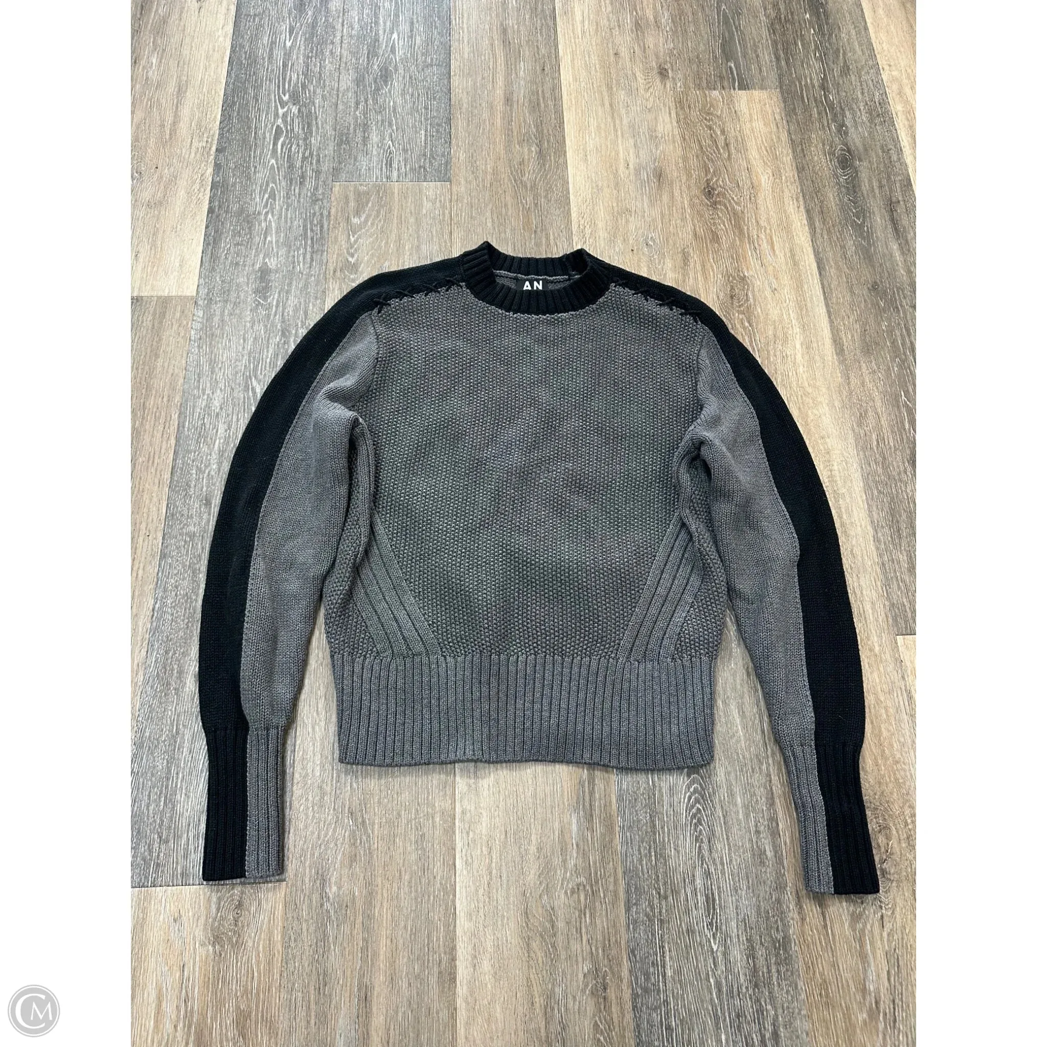 Sweater By Alp N Rock In Grey, Size: M