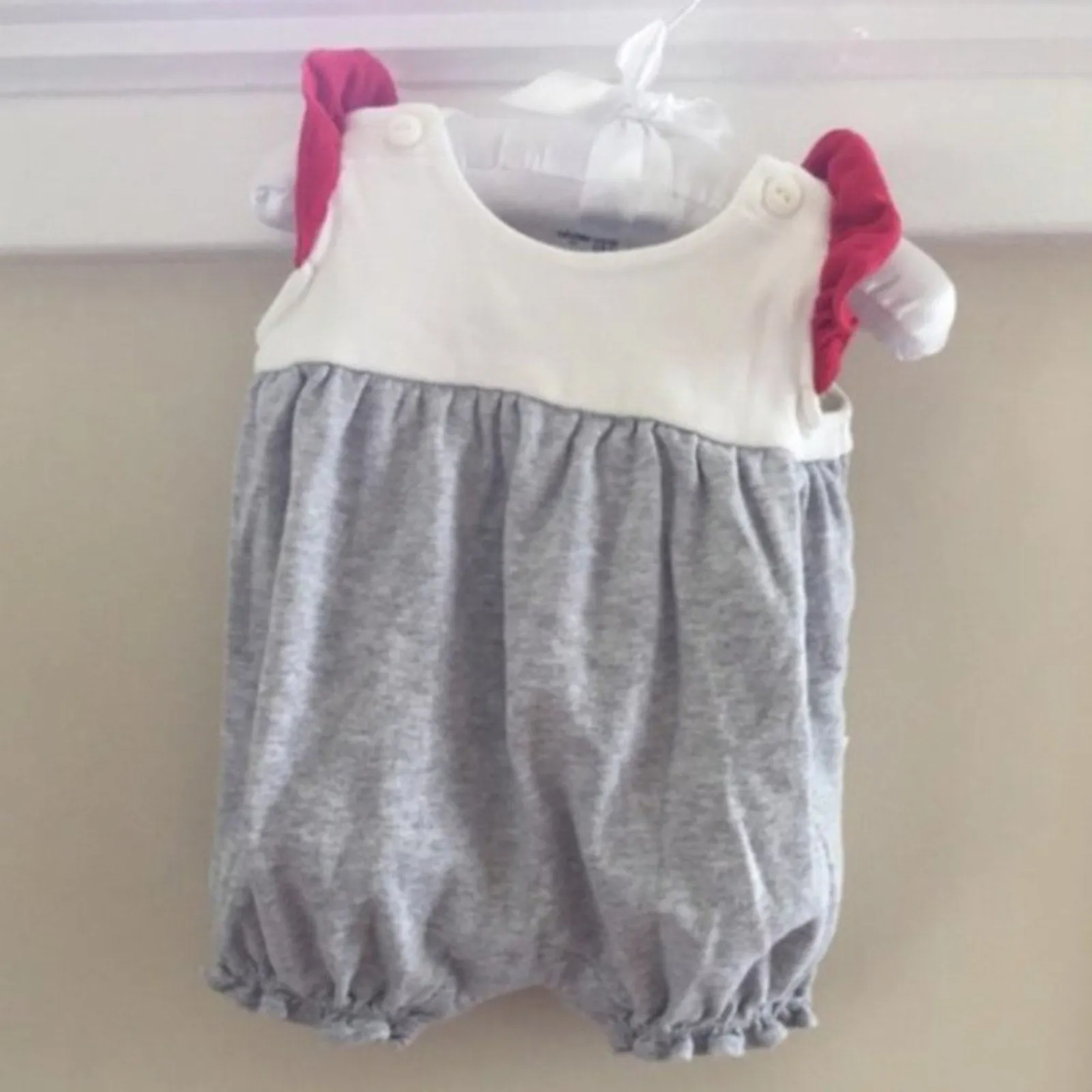 Top Rated Baby Gap Red, White & Grey Romper 0-3 Months  Dont Miss Out!