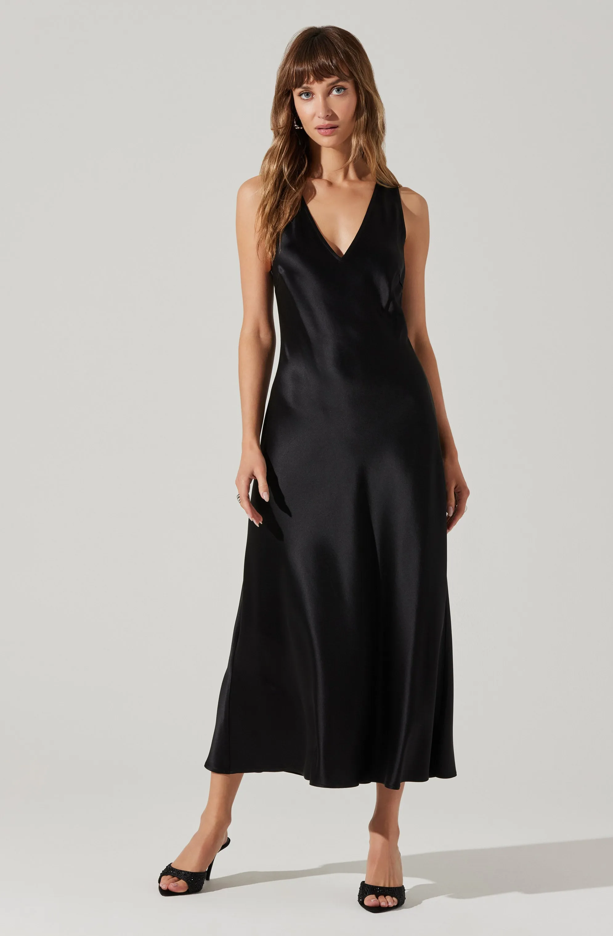 Trendy 2025 Ellora Midi Dress  Going Fast!