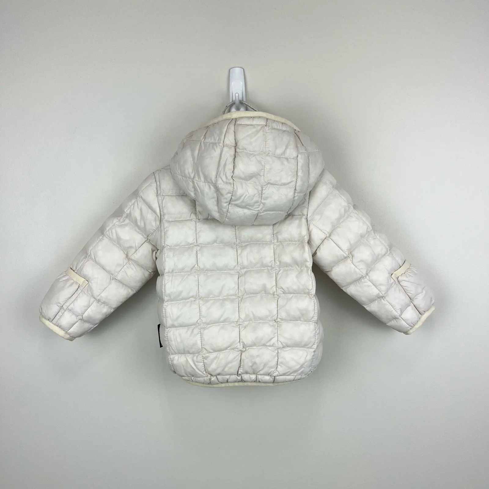 Worth Every Penny The North Face Baby ThermoBall Hooded Jacket Vintage White 3-6 Months  Last Chance!