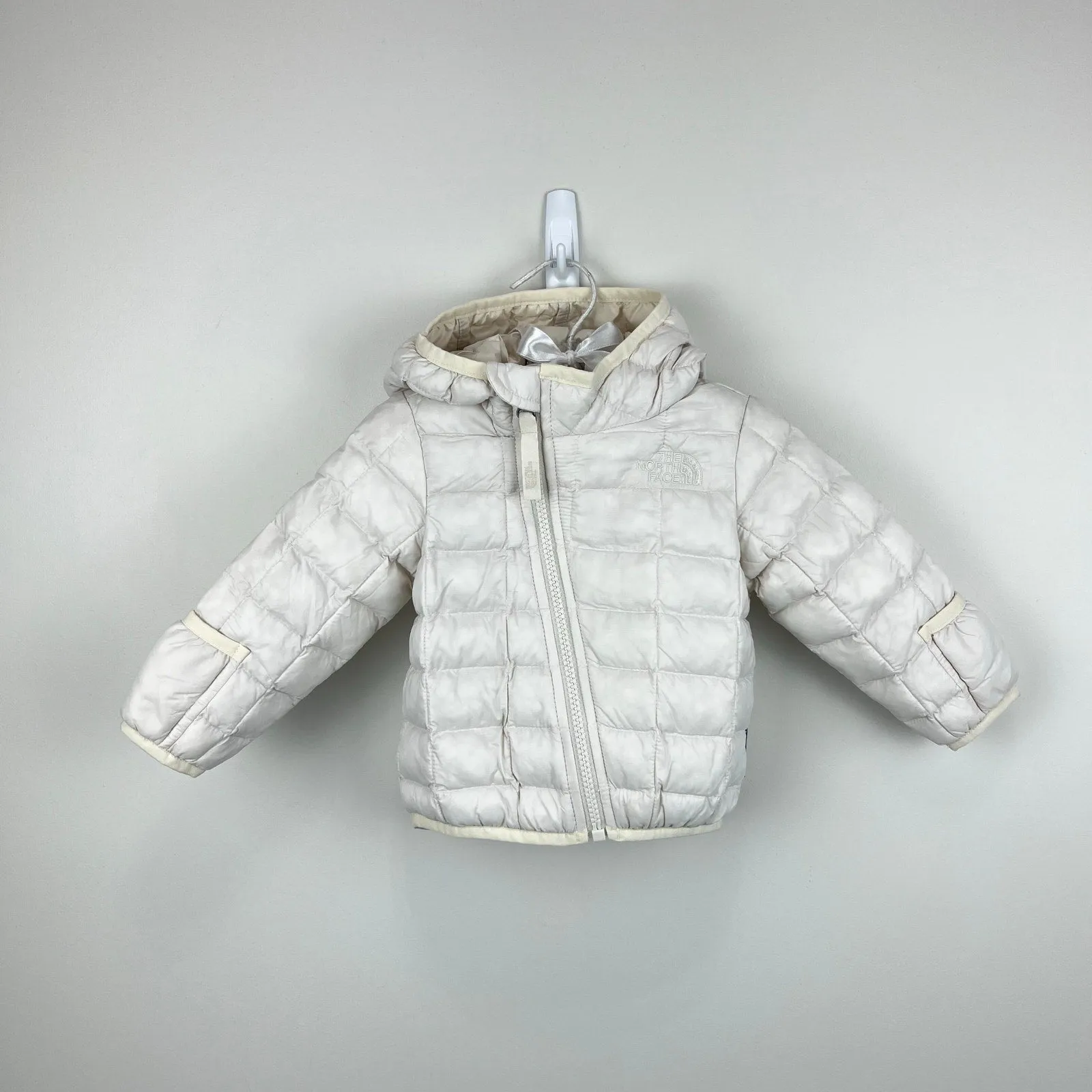 Worth Every Penny The North Face Baby ThermoBall Hooded Jacket Vintage White 3-6 Months  Last Chance!