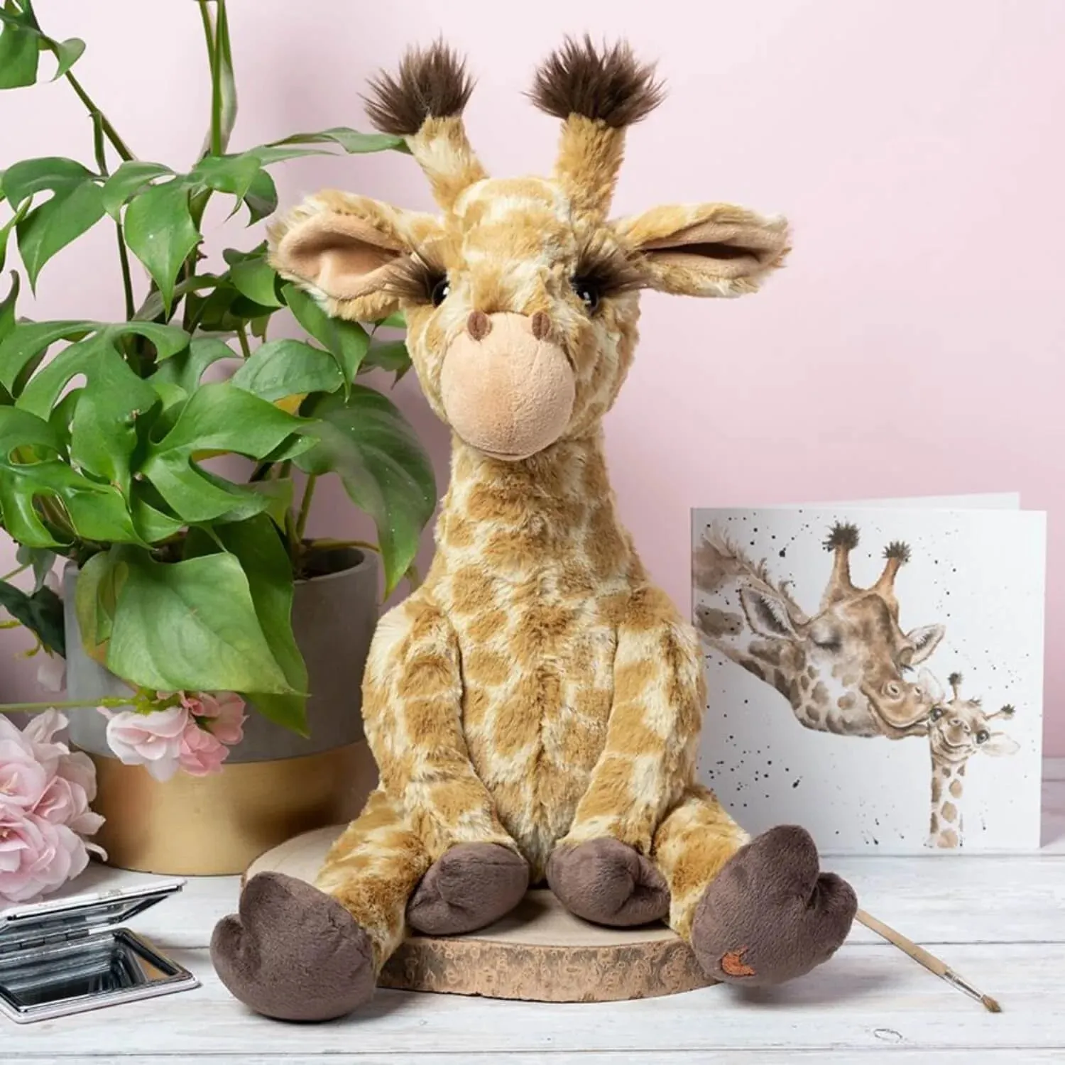 Wrendale Camilla Medium Giraffe Character