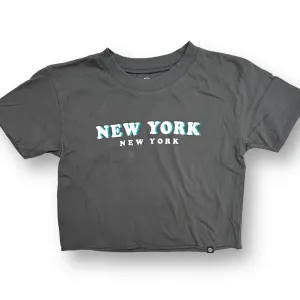 Youth Girls Size 10/12 Dark Gray New York Short Sleeve Cropped Tee